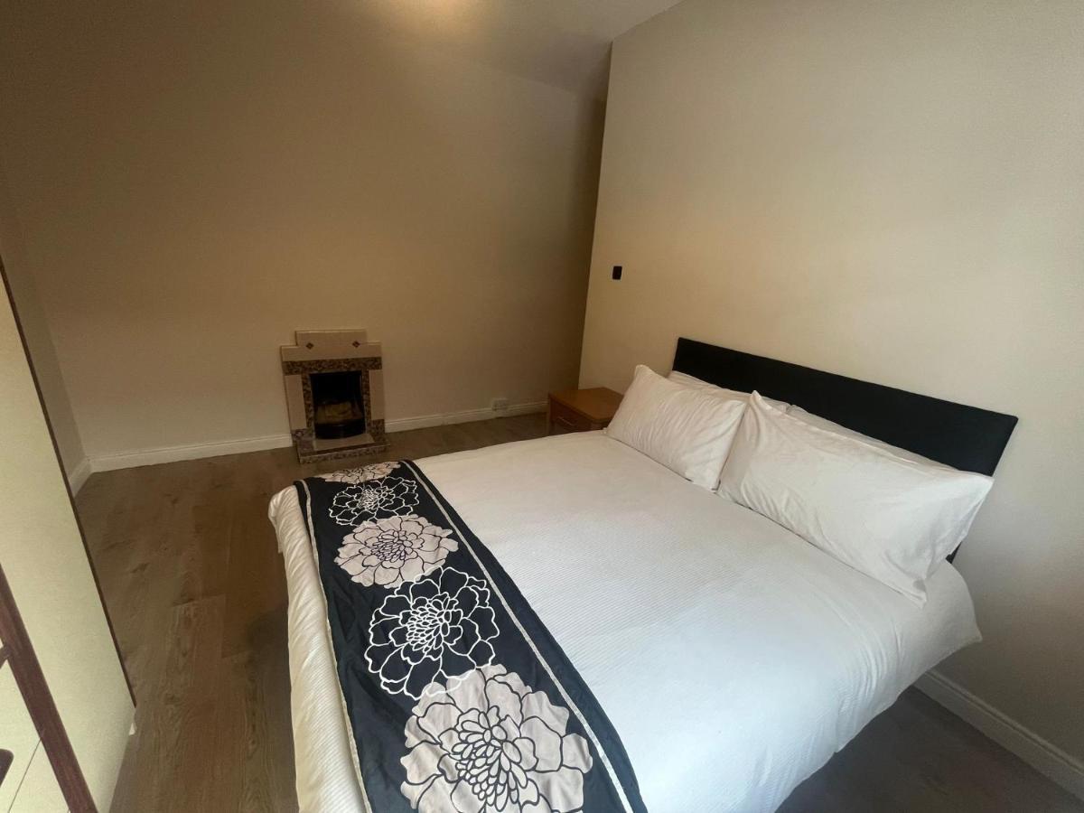 Yeats Lodge Self Catering Apartment And Bar Galway Ngoại thất bức ảnh